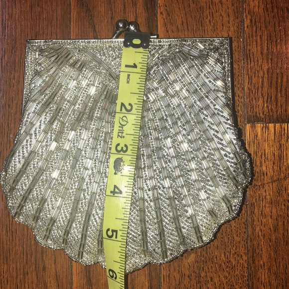 Silver beaded clutch - Picture 5 of 7